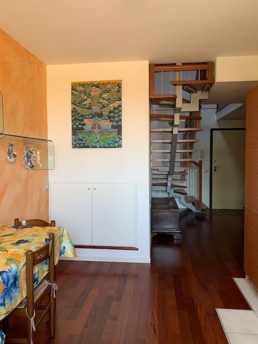 אנזולה נל'אמיליה Appartamento Andrew'S House Con Parcheggio Privato מראה חיצוני תמונה