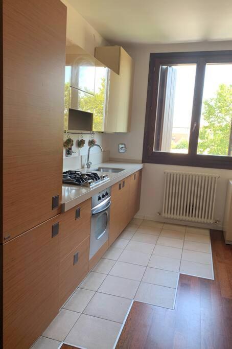 אנזולה נל'אמיליה Appartamento Andrew'S House Con Parcheggio Privato מראה חיצוני תמונה